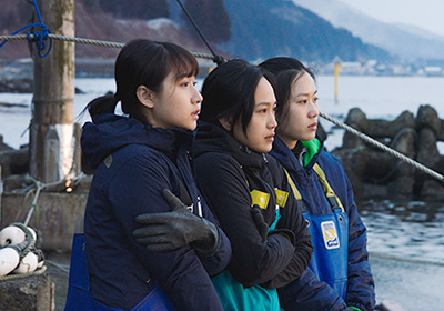 海辺の彼女たち